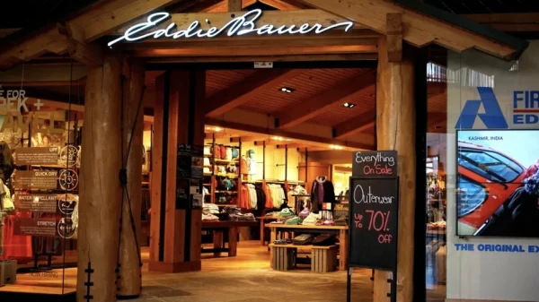 Thương hiệu thời trang hơn một thế kỷ tuổi tuyên bố phá sản, 174 cửa hàng đồng loạt đóng cửa kenhtingame com thumb thuong hieu thoi trang hon mot the ky tuoi tuyen bo pha san 174 cua hang dong loat dong cua 50b31773159038088 940w