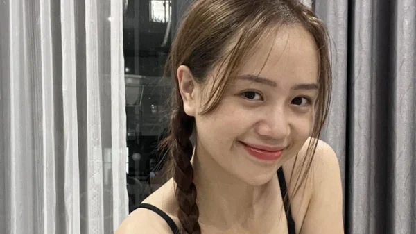 Trượt tay nhấn "truy gốc" ảnh Mai Linh Zuto: Fan ngỡ ngàng trước kết quả bất ngờ kenhtingame com thumb truot tay nhan truy goc anh mai linh zuto fan ngo ngang truoc ket qua bat ngo 81541773488754303 940w