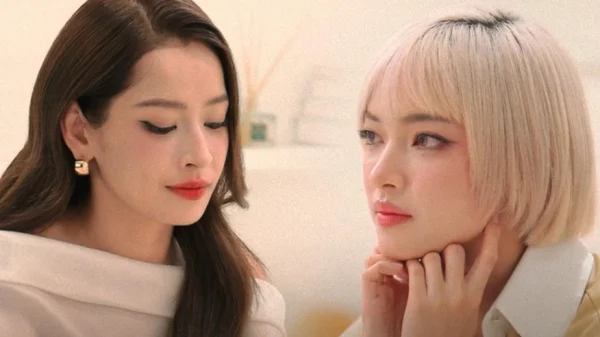 Từ chuyện cả cõi mạng "hỗn chiến" vì MV debut của Châu Bùi kenhtingame com thumb tu chuyen ca coi mang quot hon chien quot vi mv debut cua chau bui 99dd 940w