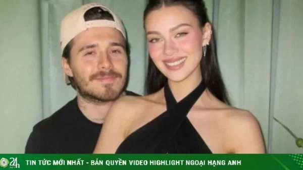 Vợ Brooklyn cà khịa nhà Beckham kenhtingame com thumb vo brooklyn ca khia nha beckham f3ce1774069493514 940w