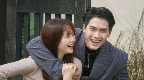 Võ Điền Gia Huy và Tam Triều Dâng phim giả tình thật kenhtingame com thumb vo dien gia huy va tam trieu dang phim gia tinh that db3e1774057797180 940w