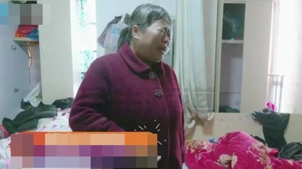 Vợ tích góp hơn 100 triệu để phẫu thuật, chuẩn bị lên bàn mổ mới biết chồng đã chốt đơn livestream để mua rượu hết sạch kenhtingame com thumb vo tich gop hon 100 trieu de phau thuat chuan bi len ban mo moi biet chong da chot don livestream de mua ruou het sach 88e41774852336443 940w