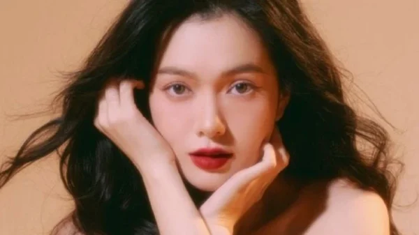 Yên Đan lột xác nhờ phẫu thuật hàm móm kenhtingame com thumb yen dan lot xac nho phau thuat ham mom e3e21774855268449 940w