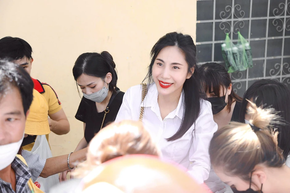 Thủy Tiên hiện ra sao sau 6 năm vướng ồn ào 178 tỷ đồng từ thiện? Thủy Tiên hiện ra sao sau 6 năm vướng ồn ào 178 tỷ đồng từ thiện?