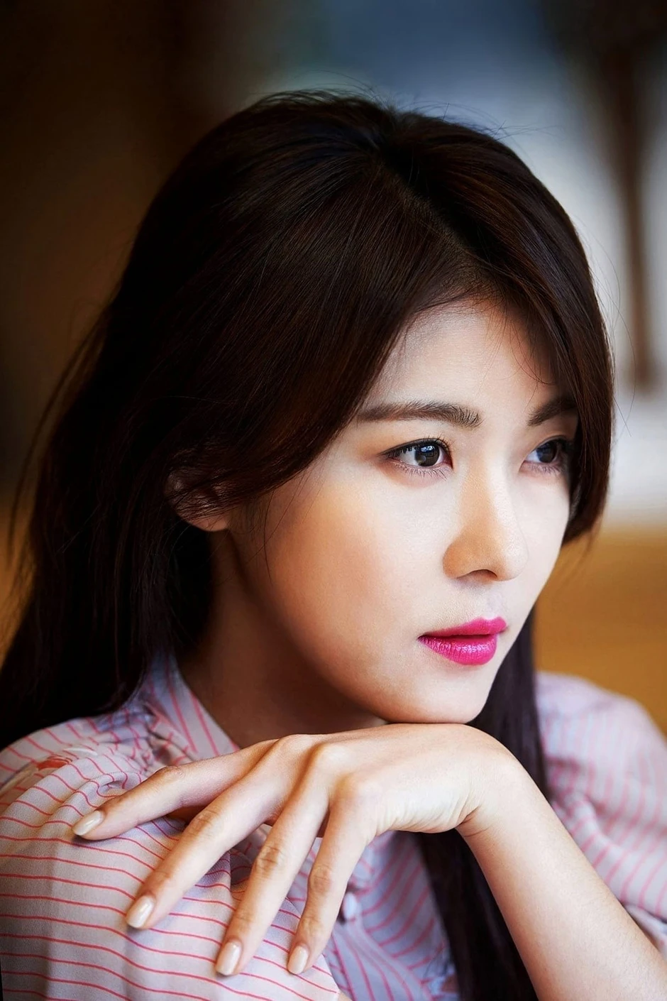 Tiết lộ của Ha Ji Won về chuyện yêu đương: Thích hẹn hò với “phi công trẻ”