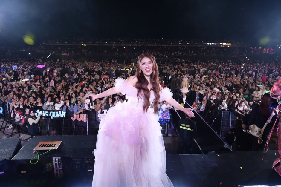 Tiểu thư nghìn tỷ Việt Nam làm ca sĩ, MV này mà ra mắt thời “công chúa bong bóng” chắc viral lắm!