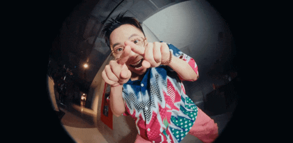 Tiểu thư nghìn tỷ Việt Nam làm ca sĩ, MV này mà ra mắt thời “công chúa bong bóng” chắc viral lắm!