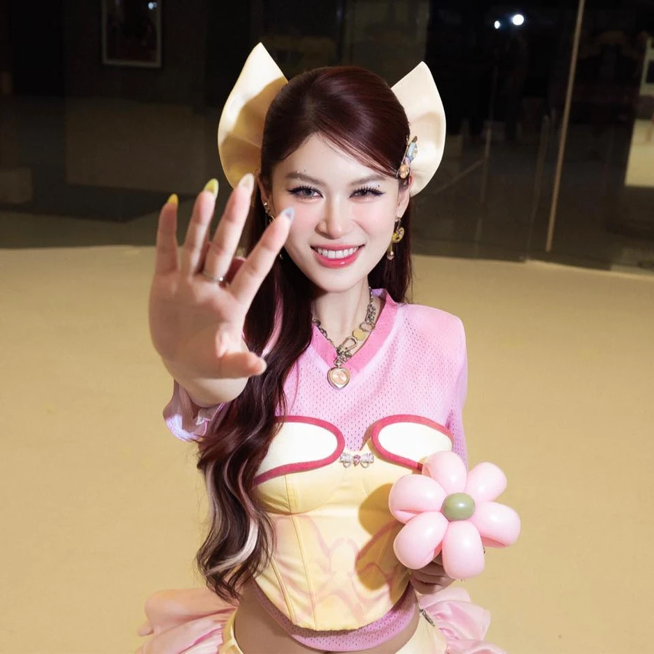 Tiểu thư nghìn tỷ Việt Nam làm ca sĩ, MV này mà ra mắt thời “công chúa bong bóng” chắc viral lắm!