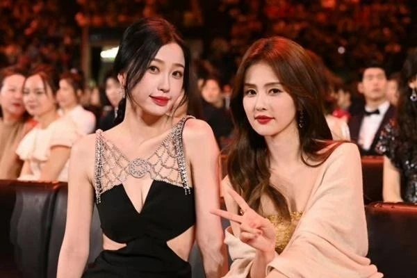 Tình chị em có chắc lâu bền: Bạch Lộc "cạch mặt" Ngu Thư Hân vì drama yêu lại bồ bạn căng đét?