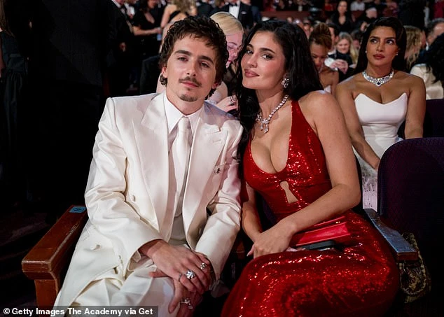Tình cũ Kylie Jenner hả hê "cà khịa" Timothée Chalamet ra mặt?