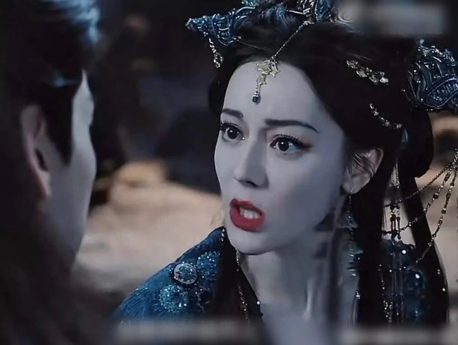 Tình thế tuyệt vọng của Địch Lệ Nhiệt Ba Tình thế tuyệt vọng của Địch Lệ Nhiệt Ba