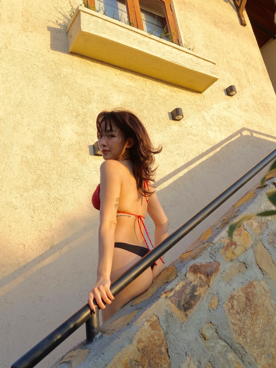 Tóc Tiên diện bikini khoe body khét, netizen chốt đúng 1 từ!