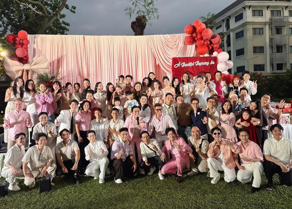 Tóc Tiên, Lê Dương Bảo Lâm và "nửa showbiz" đổ bộ tiệc thôi nôi của ái nữ nhà Puka - Gin Tuấn Kiệt