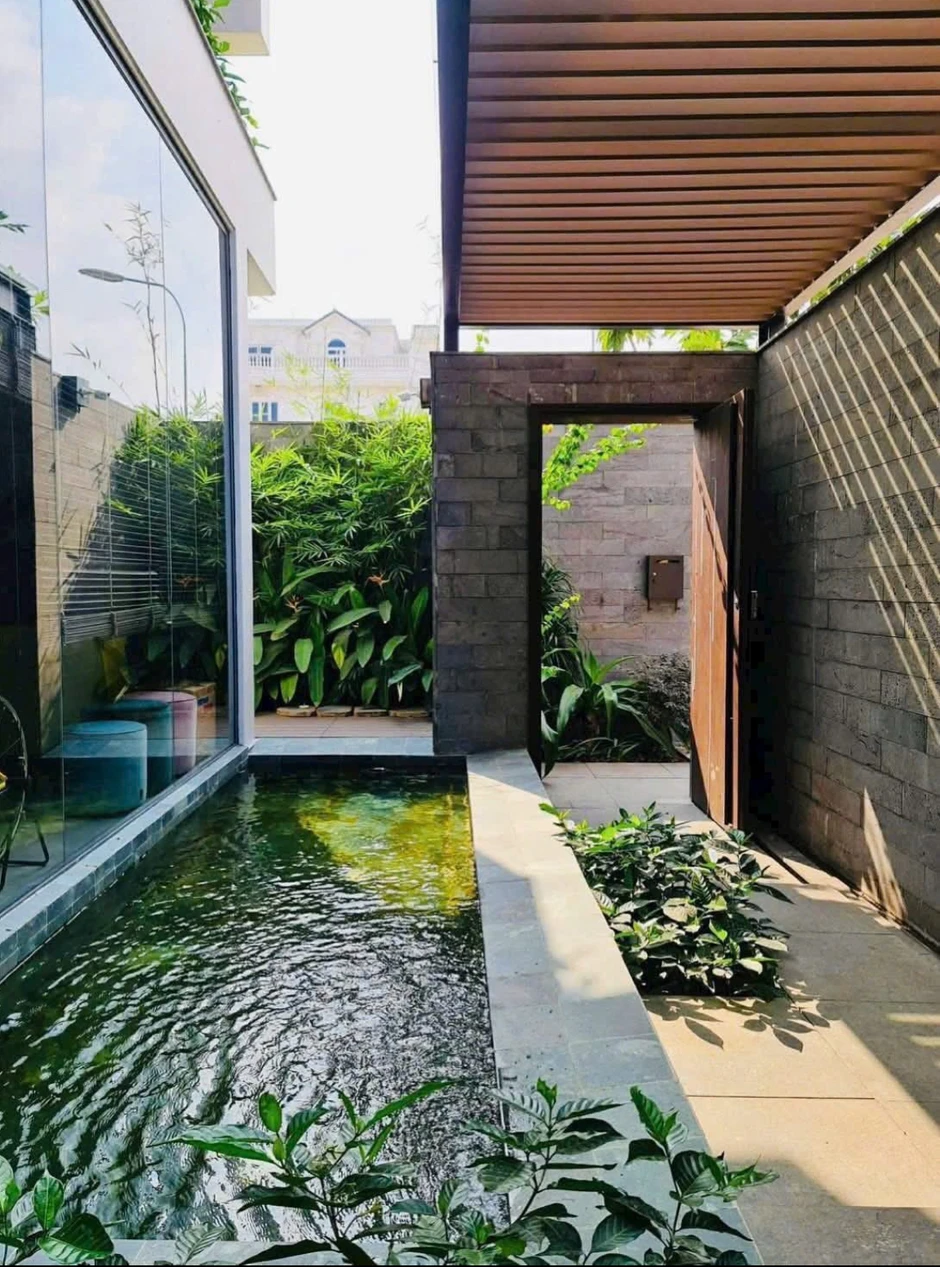 Tóc Tiên và Touliver trở về biệt thự riêng: khoảnh khắc đời thường gây chú ý