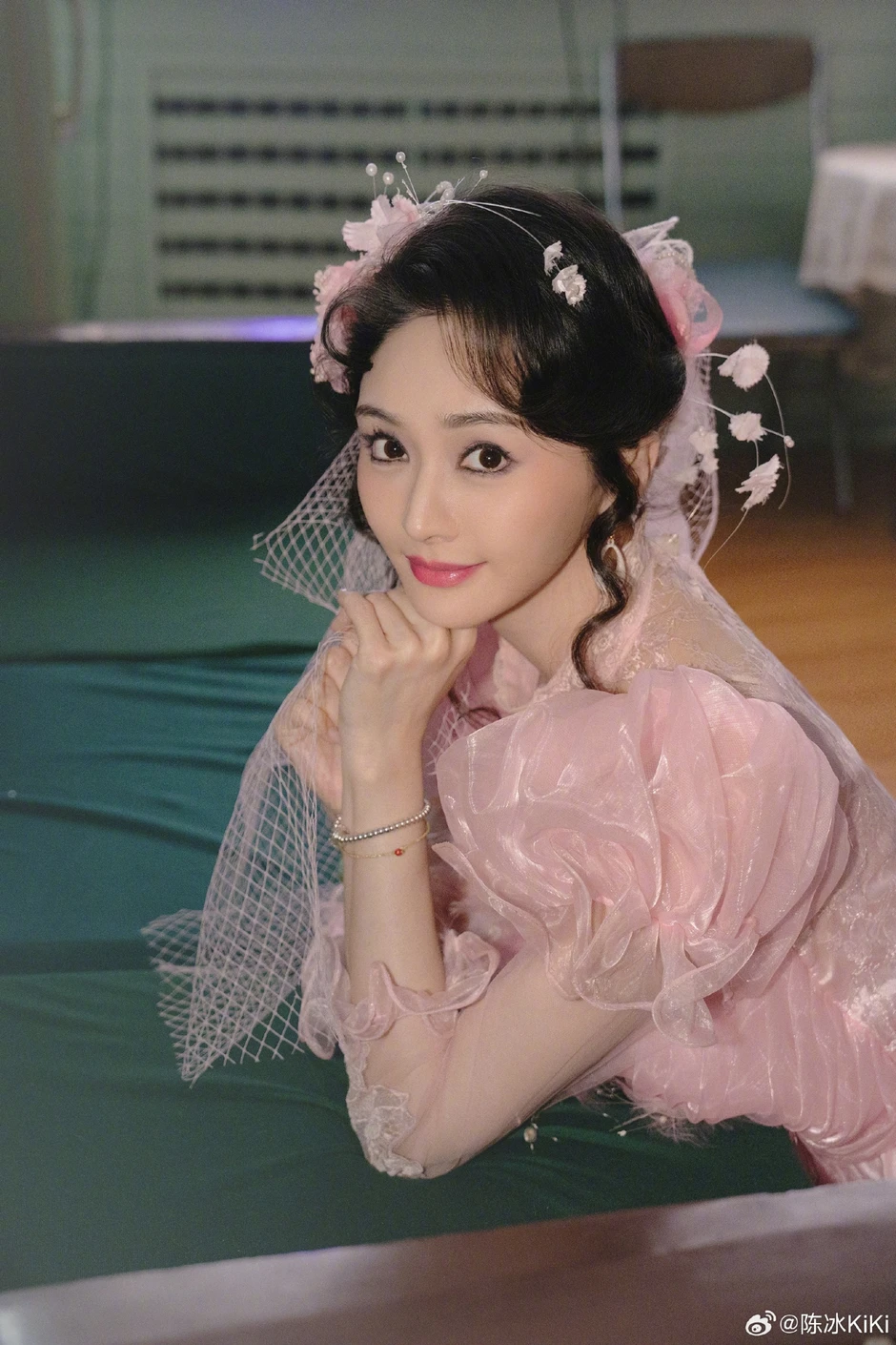 Trai đẹp gen Z đột ngột kết hôn có con với nữ đại gia 1 đời chồng sau 900 ngày biến mất bí ẩn khỏi showbiz Trai đẹp gen Z đột ngột kết hôn có con với nữ đại gia 1 đời chồng sau 900 ngày biến mất bí ẩn khỏi showbiz