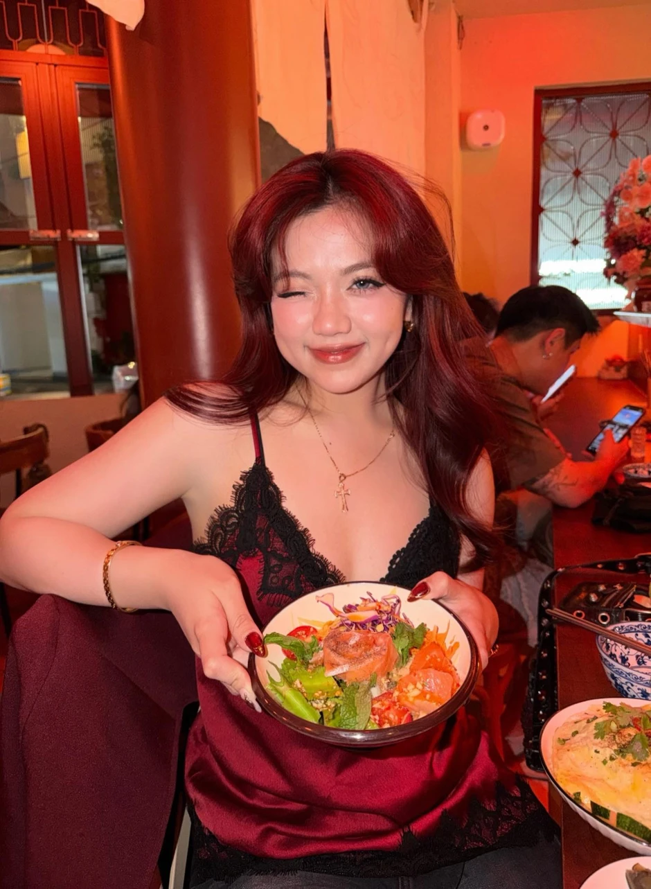 Từ "em bé" đến mỹ nhân gợi cảm, màn biến hình 180 độ của Helia Bảo Hân khiến dân mạng "trở tay không kịp"