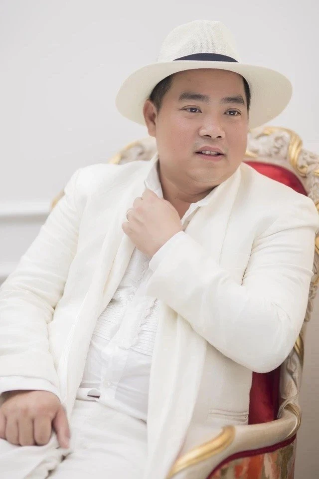 Từ vụ lùm xùm của nhạc sĩ Minh Khang: Khi người nổi tiếng lộ góc khuất