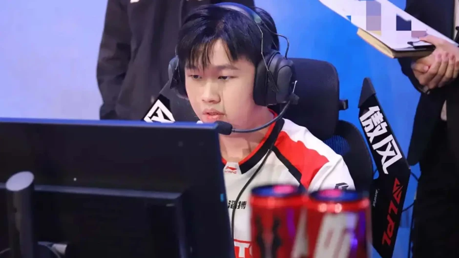 Tuyển thủ LPL chính thức kết thúc sự nghiệp, đội tuyển chủ quản cũng "vạ lây" Tuyển thủ LPL chính thức kết thúc sự nghiệp, đội tuyển chủ quản cũng "vạ lây"