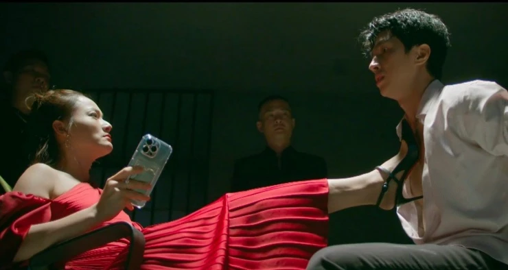 Vai diễn quái đản của diễn viên Lan Phương với bạn diễn kém 10 tuổi