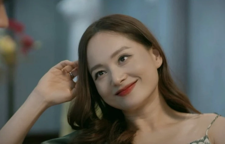 Vai diễn quái đản của diễn viên Lan Phương với bạn diễn kém 10 tuổi