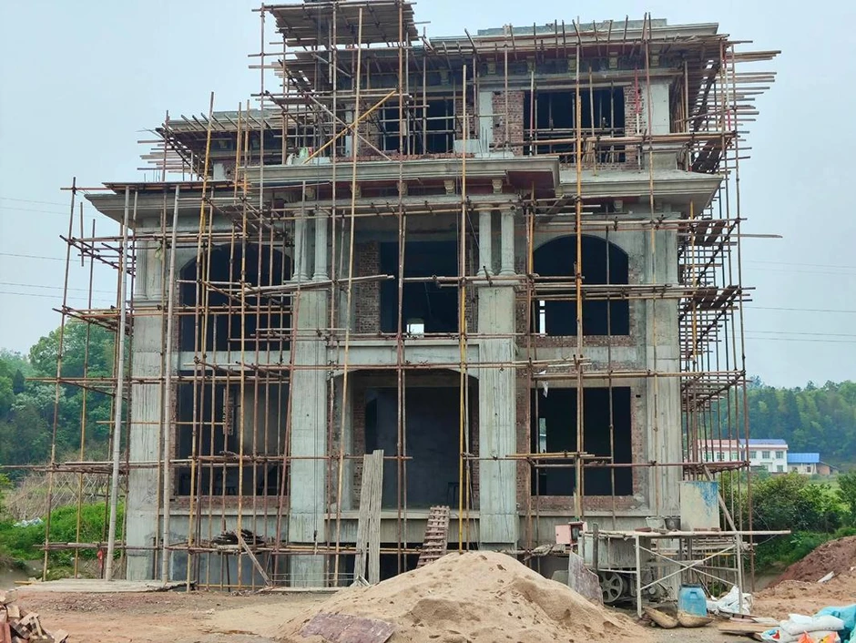 Vay ngân hàng 15 tỷ đồng mua biệt thự, 4 năm sau người đàn ông không chịu thanh toán cả gốc lẫn lãi, tòa phán quyết: Không cần phải trả