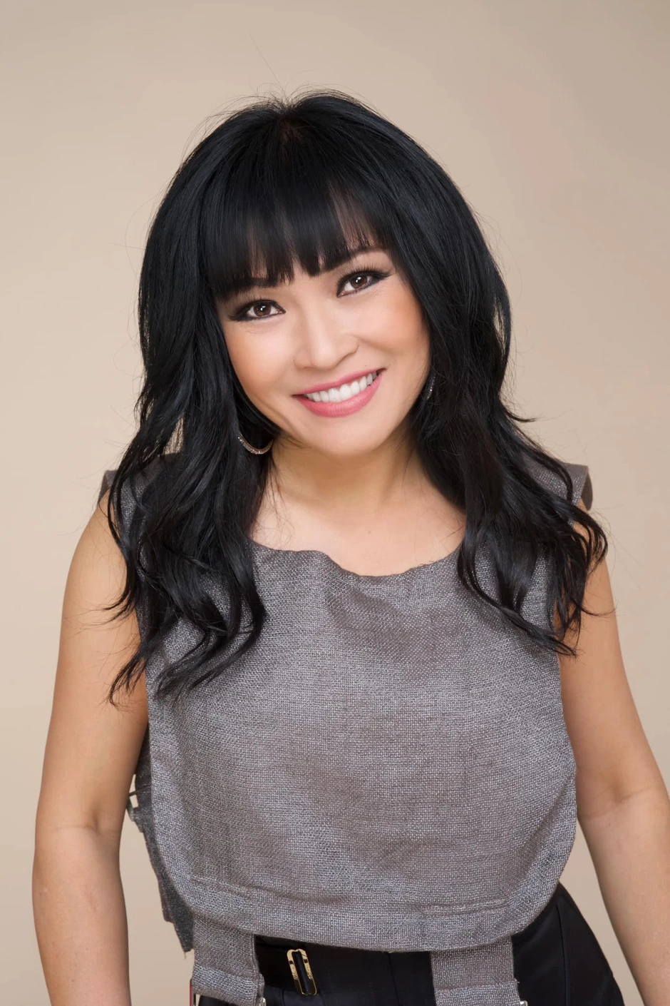 Việt Nam có ca sĩ nhận cát-xê 200 lượng vàng, là người đầu tiên tổ chức concert ở SVĐ Việt Nam có ca sĩ nhận cát-xê 200 lượng vàng, là người đầu tiên tổ chức concert ở SVĐ