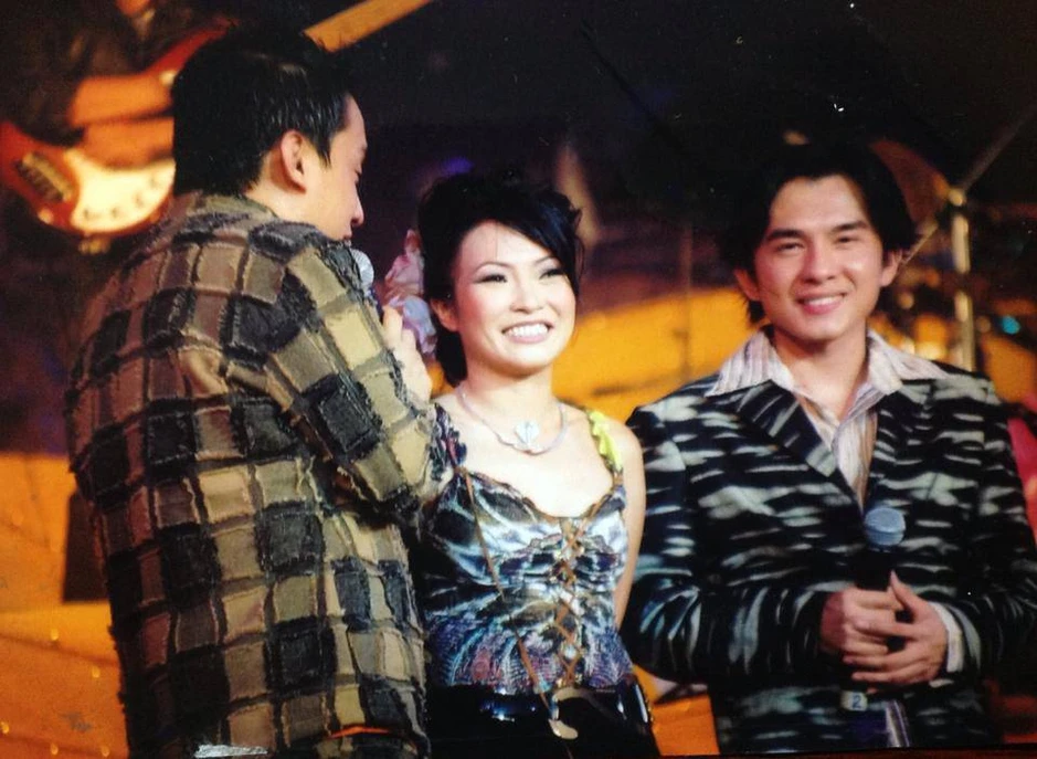 Việt Nam có ca sĩ nhận cát-xê 200 lượng vàng, là người đầu tiên tổ chức concert ở SVĐ Việt Nam có ca sĩ nhận cát-xê 200 lượng vàng, là người đầu tiên tổ chức concert ở SVĐ