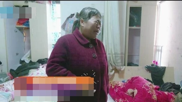 Vợ tích góp hơn 100 triệu để phẫu thuật, chuẩn bị lên bàn mổ mới biết chồng đã chốt đơn livestream để mua rượu hết sạch Vợ tích góp hơn 100 triệu để phẫu thuật, chuẩn bị lên bàn mổ mới biết chồng đã chốt đơn livestream để mua rượu hết sạch