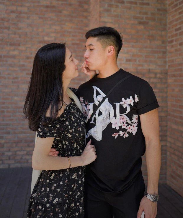 Vụ nữ diễn viên hủy hôn thiếu gia nghìn tỷ ngay sau màn cầu hôn hoành tráng, chị gái lên tiếng chỉ thẳng mặt tiểu tam