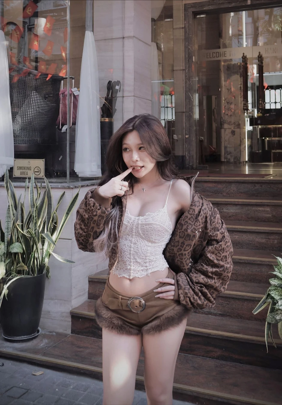 Vừa thông báo "tin vui", hot girl ngỡ ngàng phát hiện hình ảnh bản thân bị "fake" clip nhạy cảm để trục lợi Vừa thông báo "tin vui", hot girl ngỡ ngàng phát hiện hình ảnh bản thân bị "fake" clip nhạy cảm để trục lợi