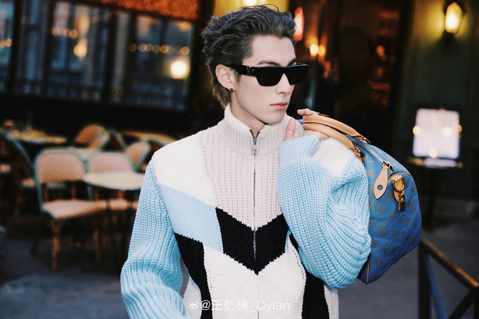 Vương Hạc Đệ: Phong cách nổi bật và những tranh cãi khiến showbiz chú ý