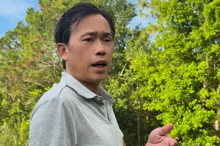 Xôn xao hình ảnh nghệ sĩ Hoài Linh một mình xuất hiện ở bệnh viện