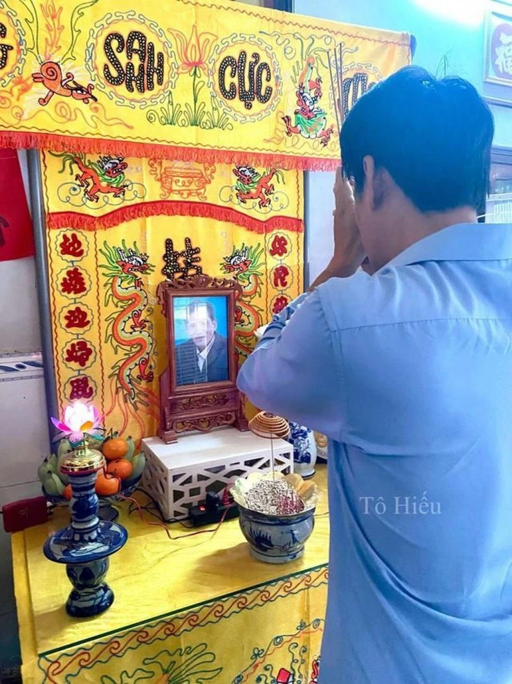 Xuất hiện 2 người phụ nữ đặc biệt từ Mỹ về dự lễ cúng 100 ngày cố diễn viên Thương Tín