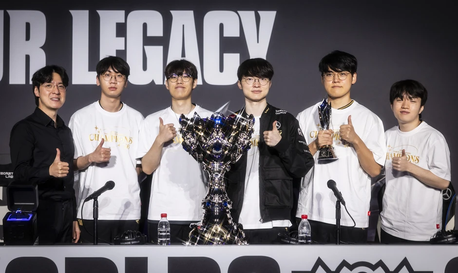 Xuất hiện thông tin mới về skin T1 CKTG 2025 khiến cộng đồng bùng nổ Xuất hiện thông tin mới về skin T1 CKTG 2025 khiến cộng đồng bùng nổ