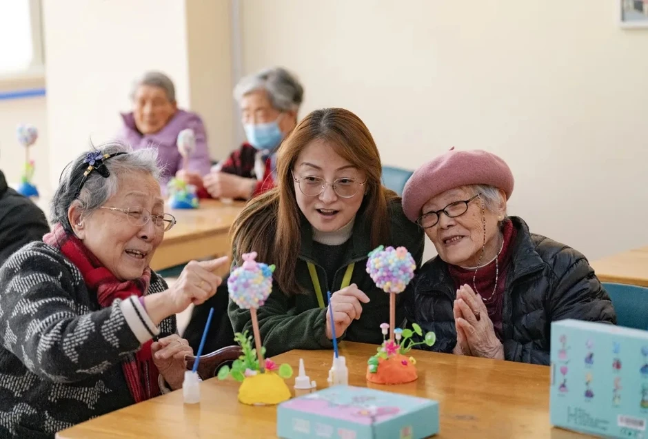 Xuất hiện viện dưỡng lão “bán trú” cho người cao tuổi ở từ thứ 2 đến thứ 6, cuối tuần về nhà: Từ 600.000 đồng/ngày, "xịn như khách sạn"