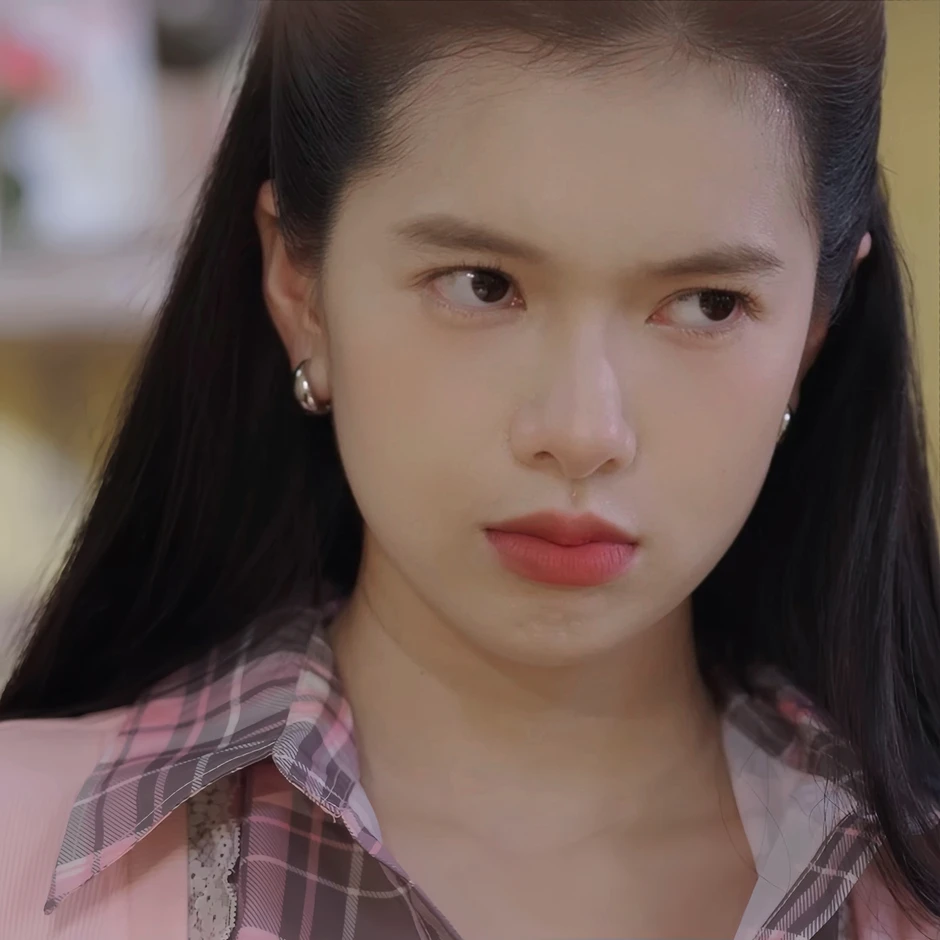 Yên Đan lột xác nhờ phẫu thuật hàm móm