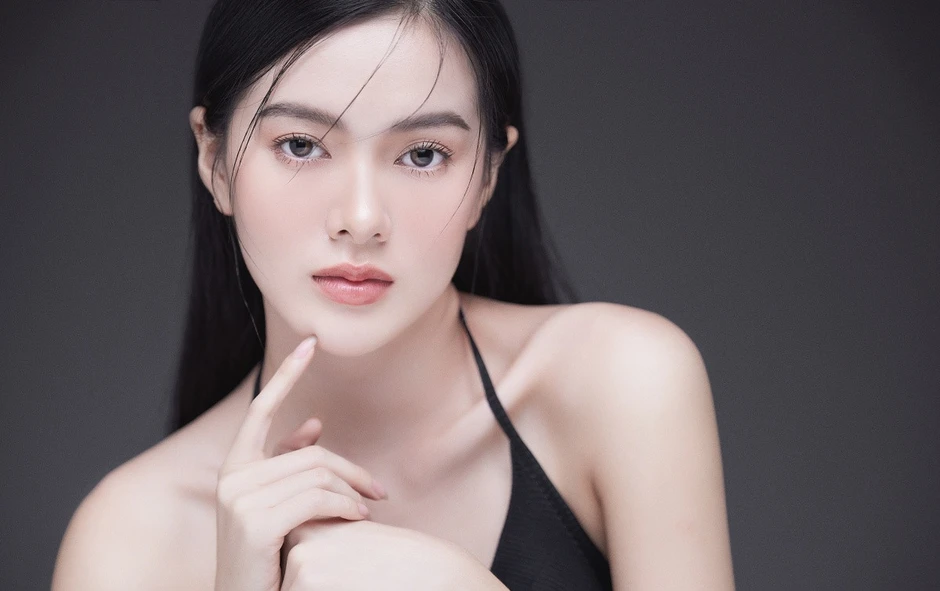 Yên Đan lột xác nhờ phẫu thuật hàm móm