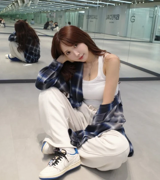 Yua Mikami gây sốt mạng với diện mạo mới: thả dáng nhẹ nhàng thu hút sự chú ý của hàng nghìn người