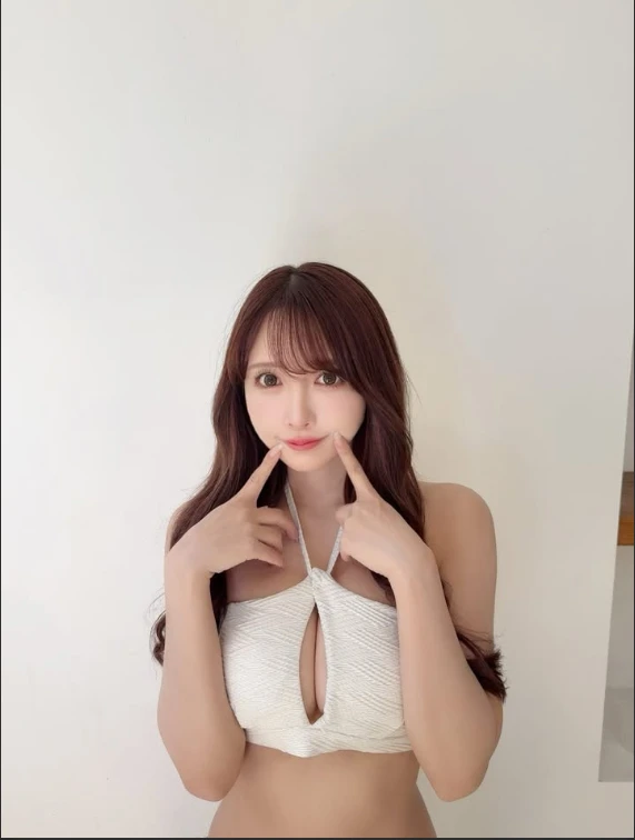 Yua Mikami gây sốt mạng với diện mạo mới: ảnh thả dáng nhẹ nhàng nhận được sự quan tâm lớn