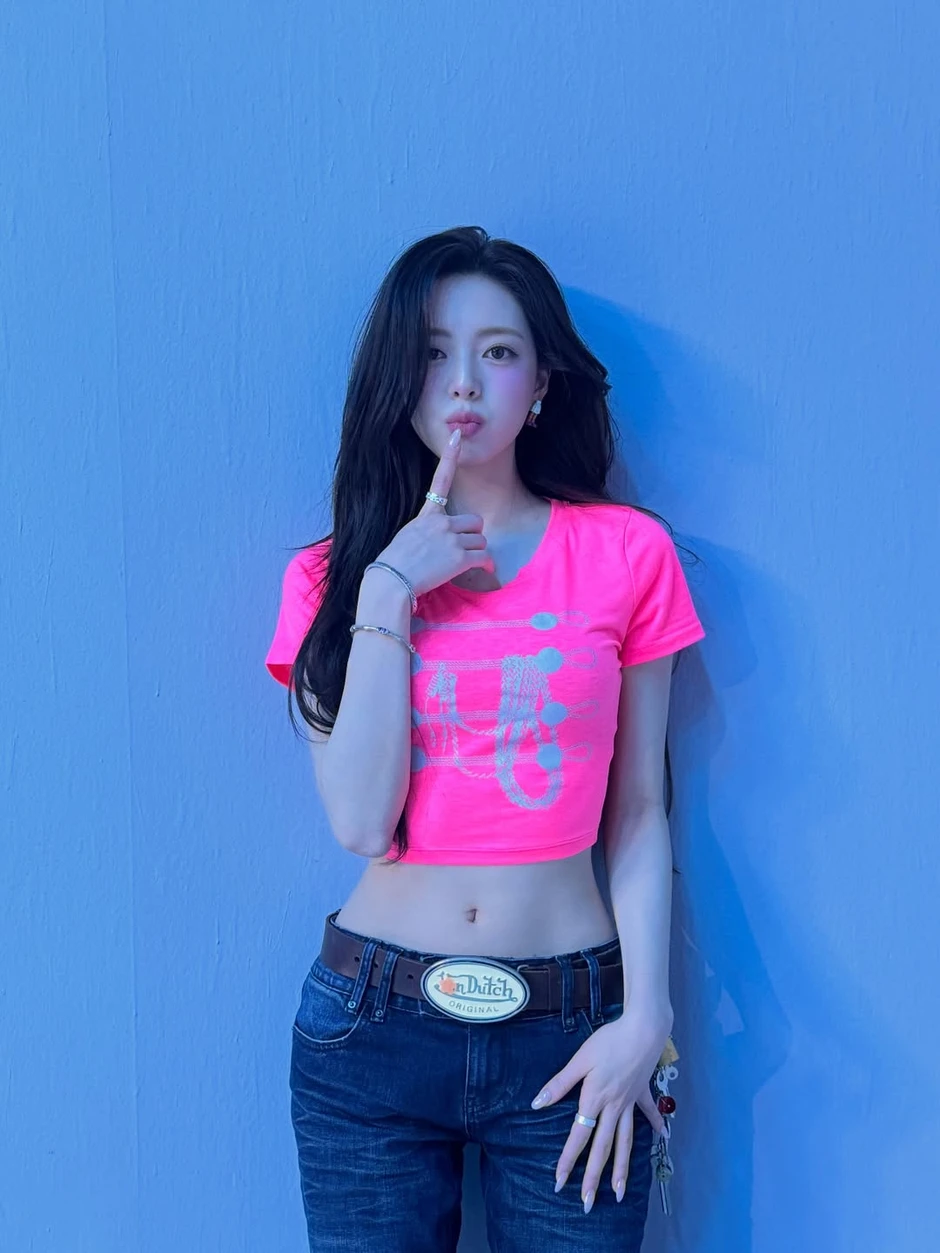 YUNA (ITZY) vừa lọt top đề cử đẹp nhất thế giới