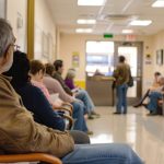 Gần 24.000 bệnh nhân tử vong trong lúc chờ đợi được điều trị tại Canada kham 271125 1766380679613 17663806804111104484928 1766390128243 17663901285871745191369