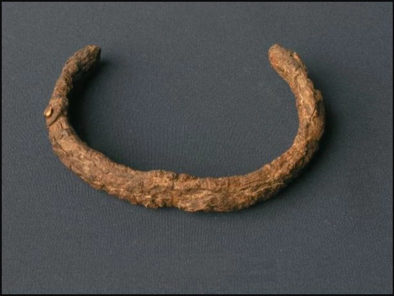 Khai quật kho báu 3.000 năm tuổi, chuyên gia bối rối phát hiện ra có tới 2 thứ đến từ ngoài Trái đất- Ảnh 3.