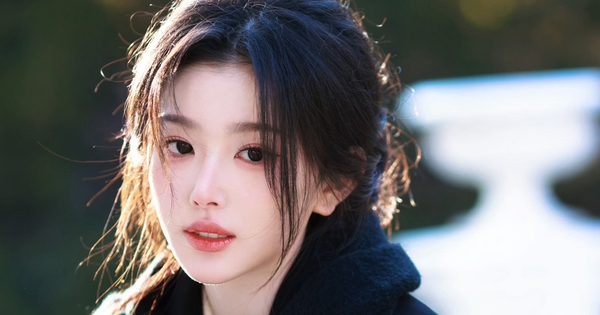 Cả showbiz chưa thấy ai dám chê mỹ nhân này: Nhan sắc quý hơn kim cương châu báu, thua công chúa mỗi cái tên khong tuyet nhi13 17700018555571012134450 94 0 730 1215 crop 17700018815732054590857jpg