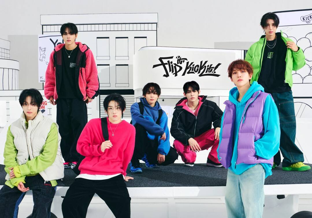 Nam ca sĩ lộ cánh tay chỉ còn