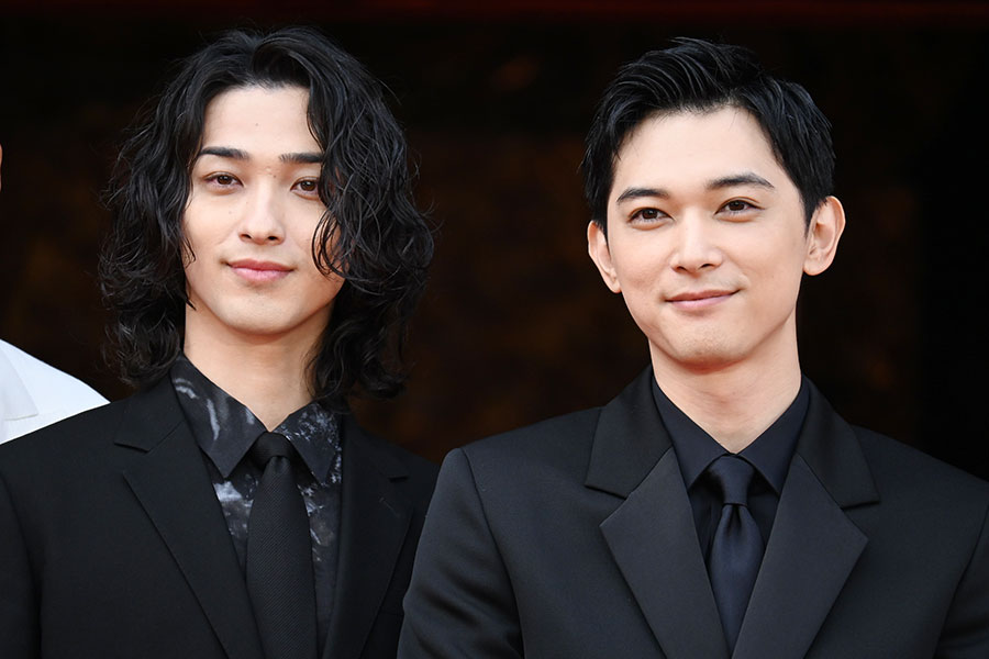 Ở đâu ra mỹ nam đẹp kinh thiên động địa quá vậy: Nhan sắc premium không góc chết, gánh còng lưng kịch bản 3 xu- Ảnh 11.