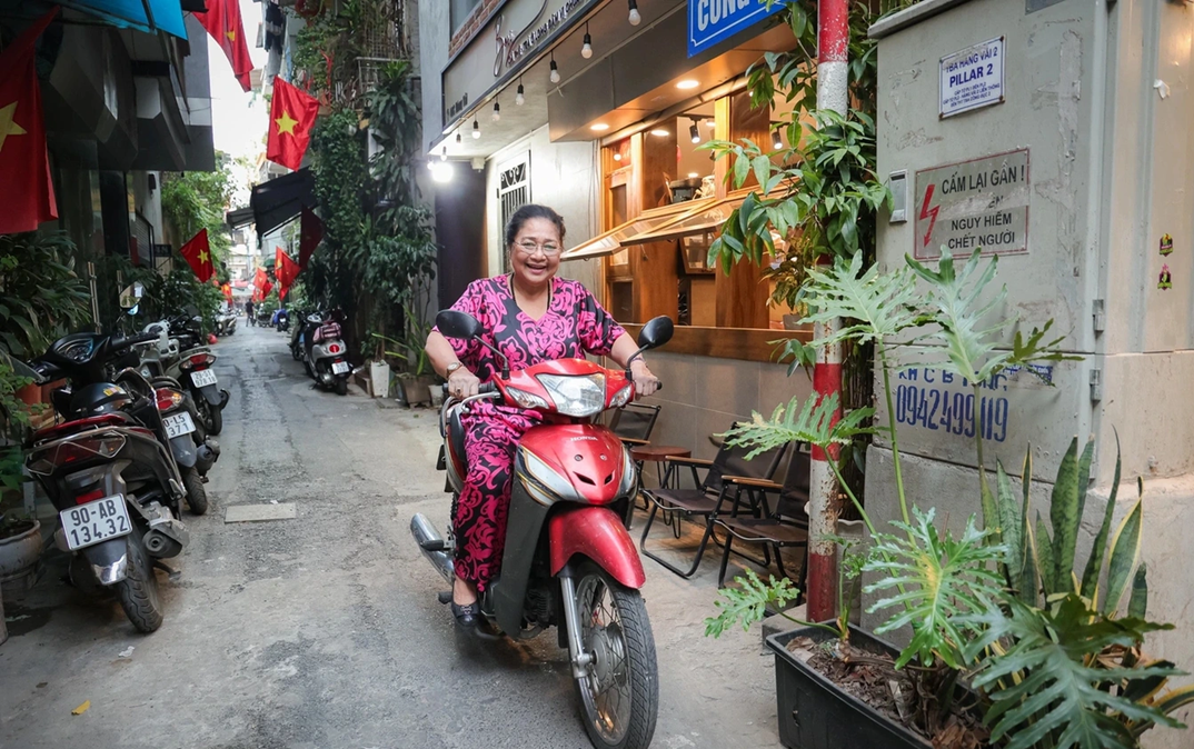 Nữ NSƯT ở nhà phố cổ, 81 tuổi vẫn có nhiều người muốn theo đuổi- Ảnh 2.