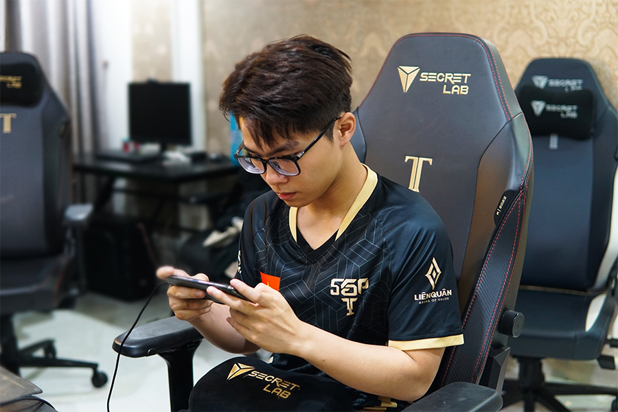 Hành trình của Lai Bâng: Từ streamer vô danh đến tượng đài Liên Quân thế giới lai bang 1