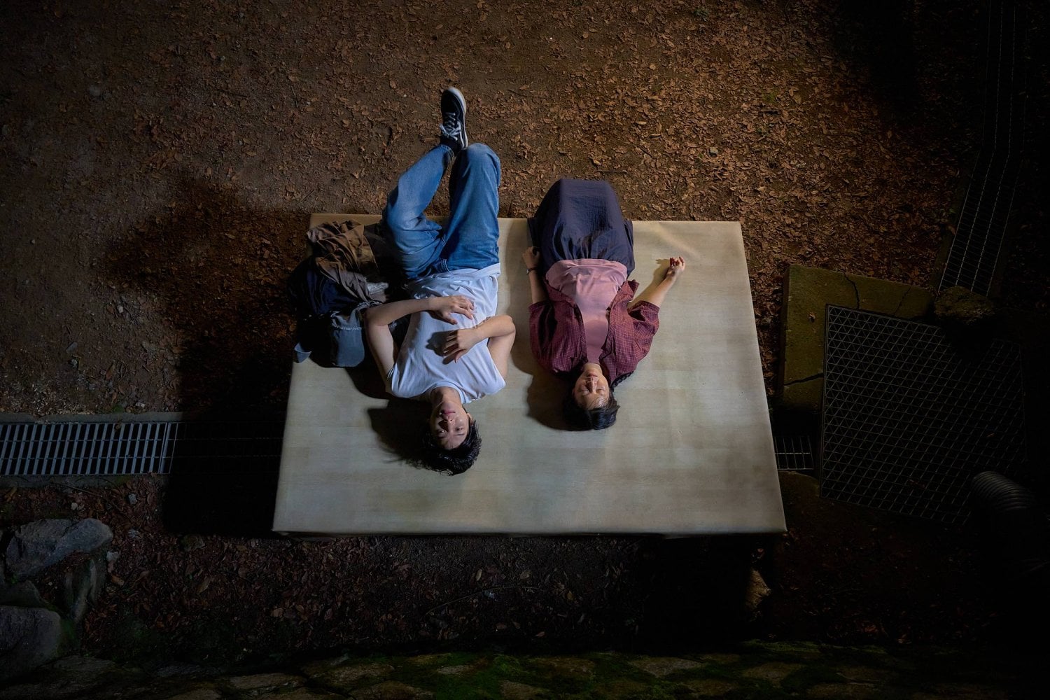 Pavane: Bản nhạc buồn về những con người không dám tin mình xứng đáng được yêu- Ảnh 7.