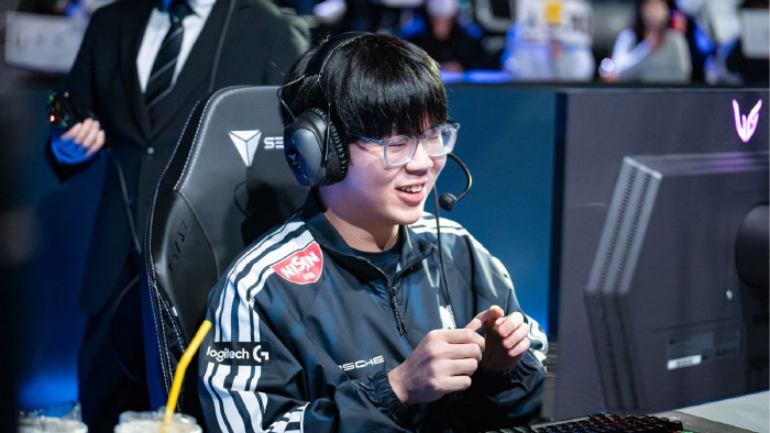 LMHT: LazyFeel bất ngờ bị phân biệt khá nặng nề bởi tuyển thủ Academy ở rank Hàn