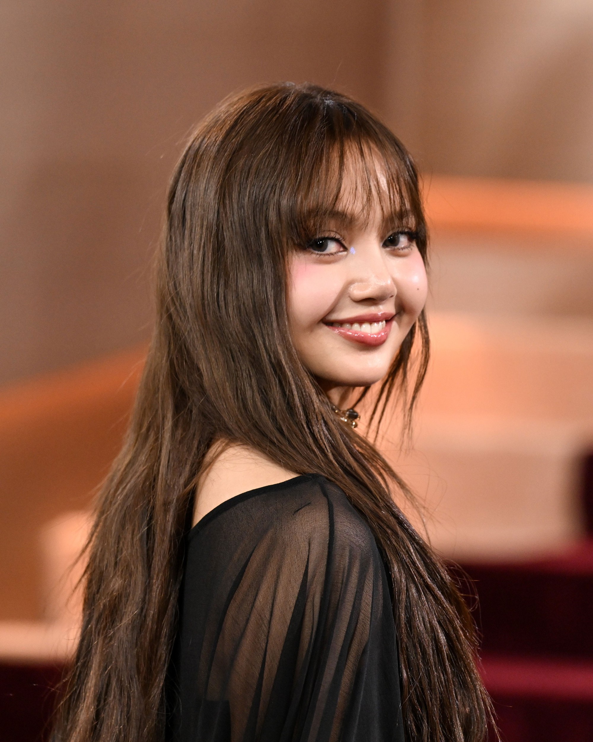 Lisa nói gì ở Quả Cầu Vàng mà bị cả ngàn người